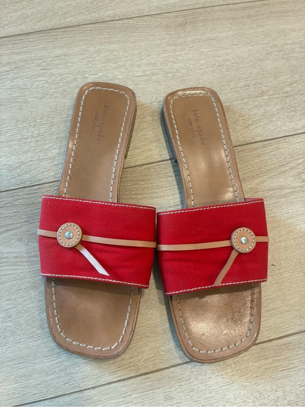 Kate Spade New York Women’s Slip On Flats Red Canvas Leather Trim Size 10
